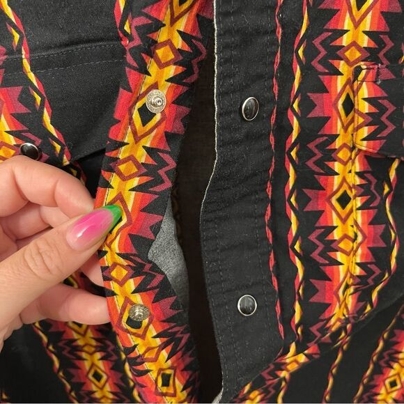 Vintage Wrangler Wester Navajo Aztec Print Cowboy Button Up Shirt - Picture 6 of 9